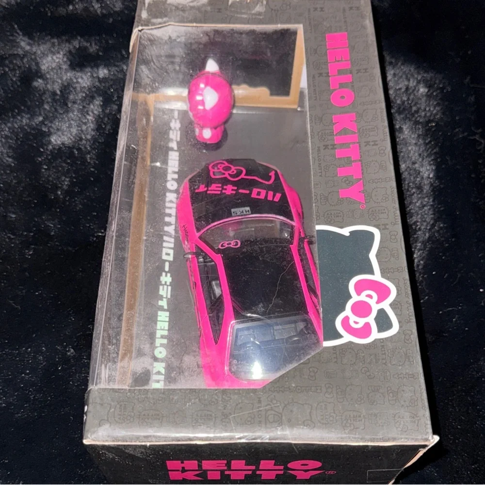 Hello Kitty Pink Nissan Skyline GT-R Toy Car